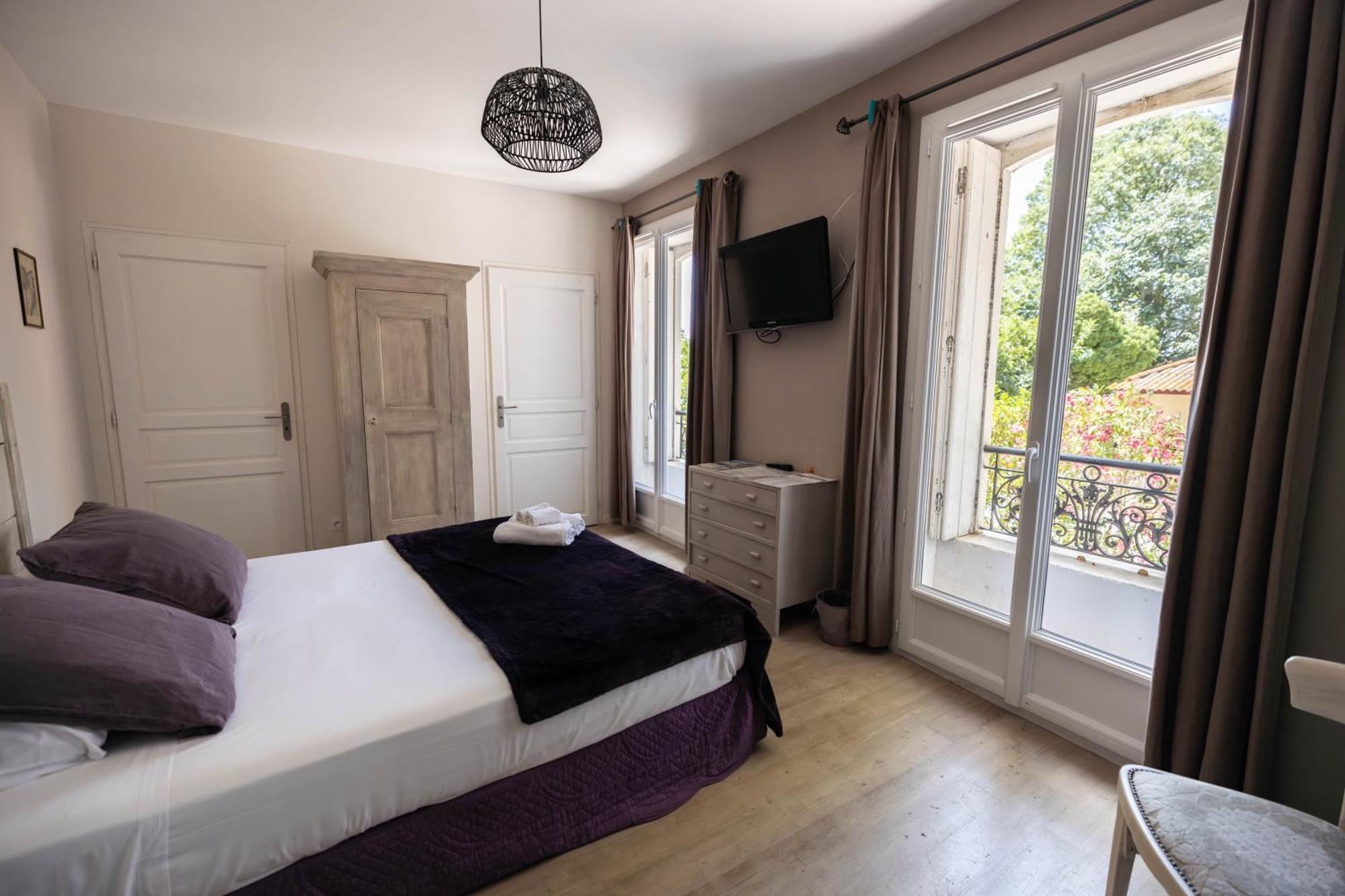 Domaine Castell De Bles Bed & Breakfast Saint-Genis-des-Fontaines Bilik gambar