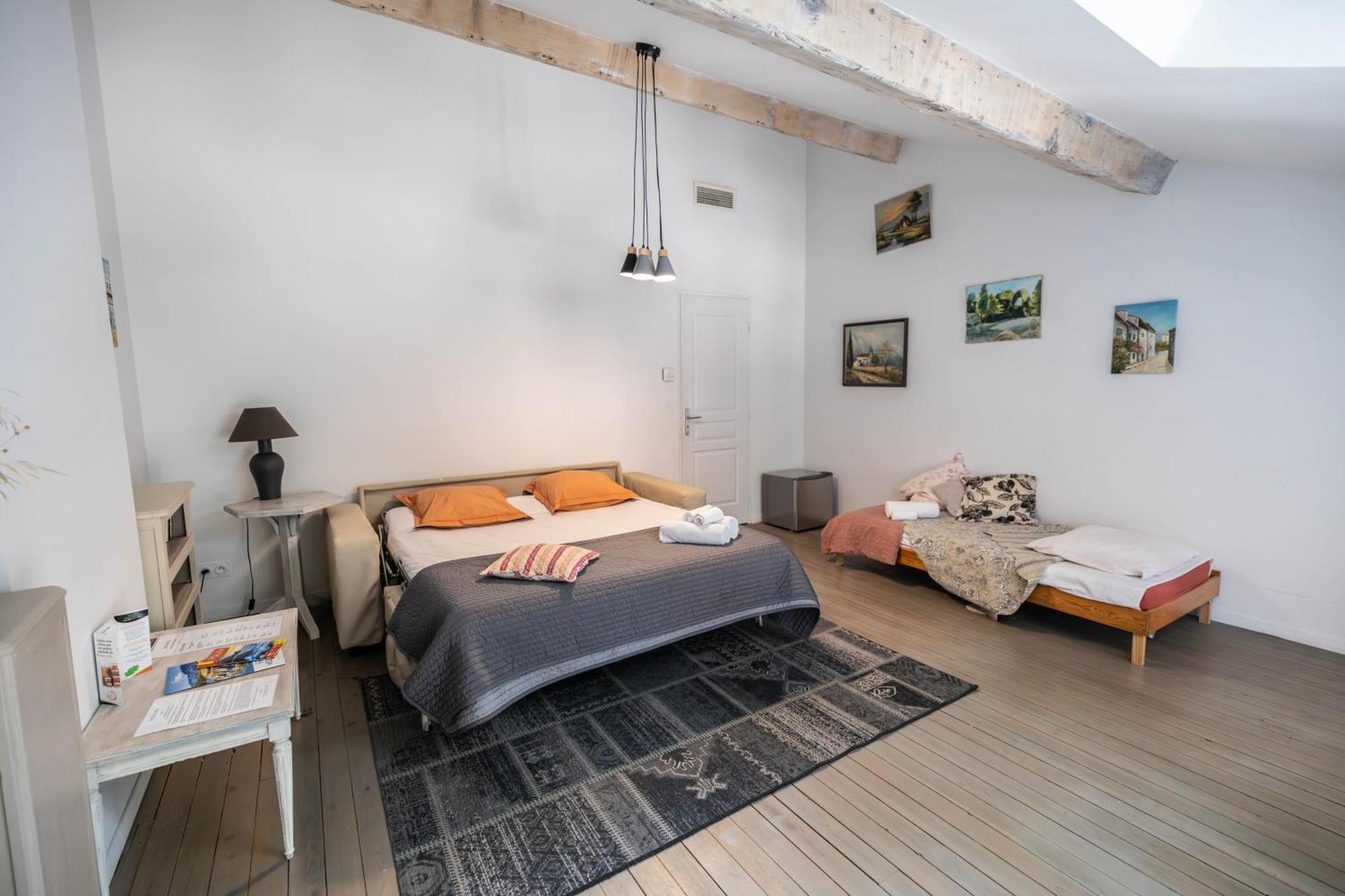 Domaine Castell De Bles Bed & Breakfast Saint-Genis-des-Fontaines Bilik gambar