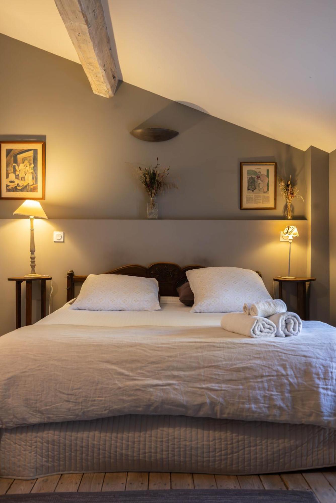 Domaine Castell De Bles Bed & Breakfast Saint-Genis-des-Fontaines Bilik gambar